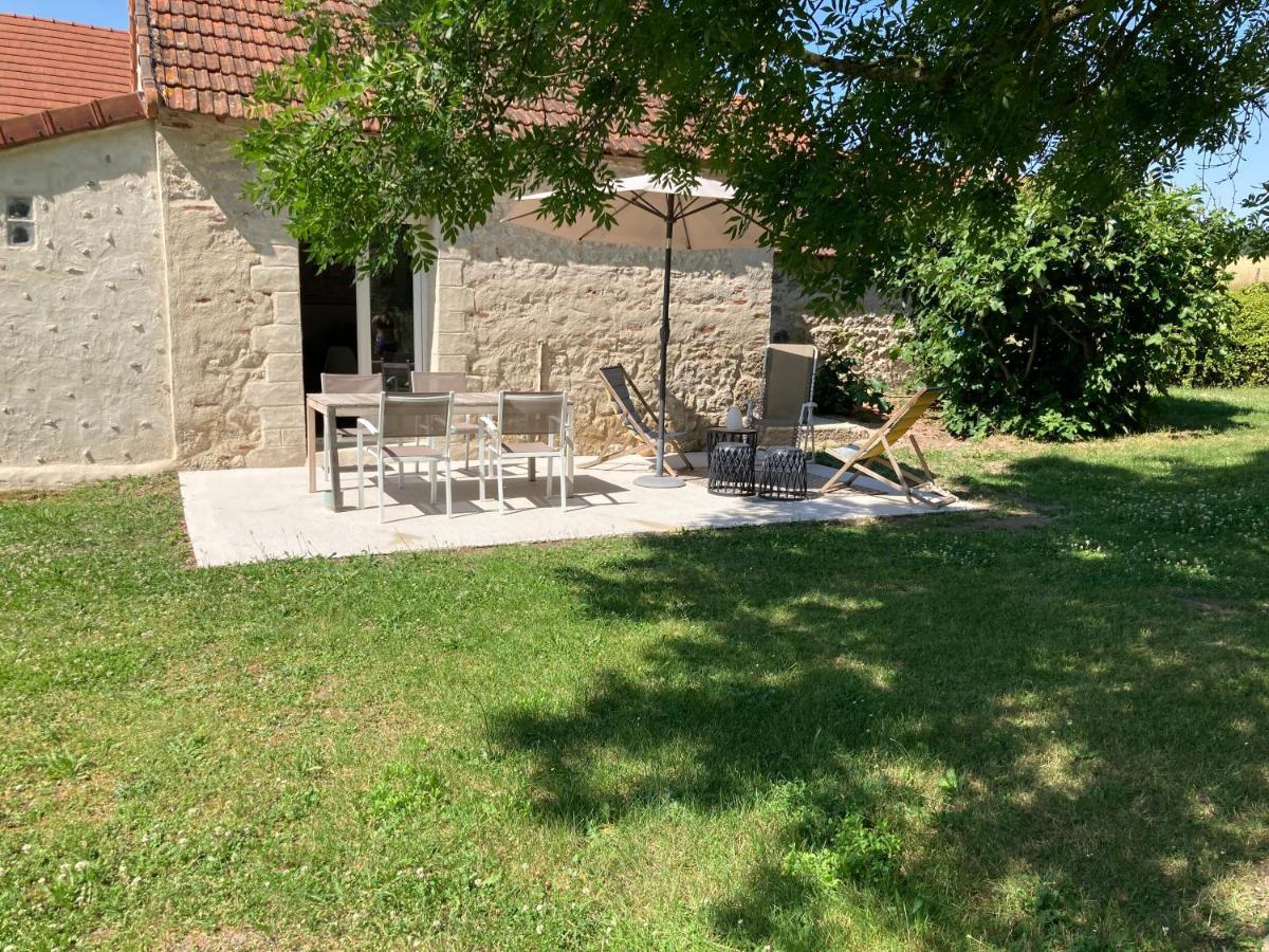 Petite Maison A La Campagne Saint-Germain-des-Fosses Eksteriør bilde